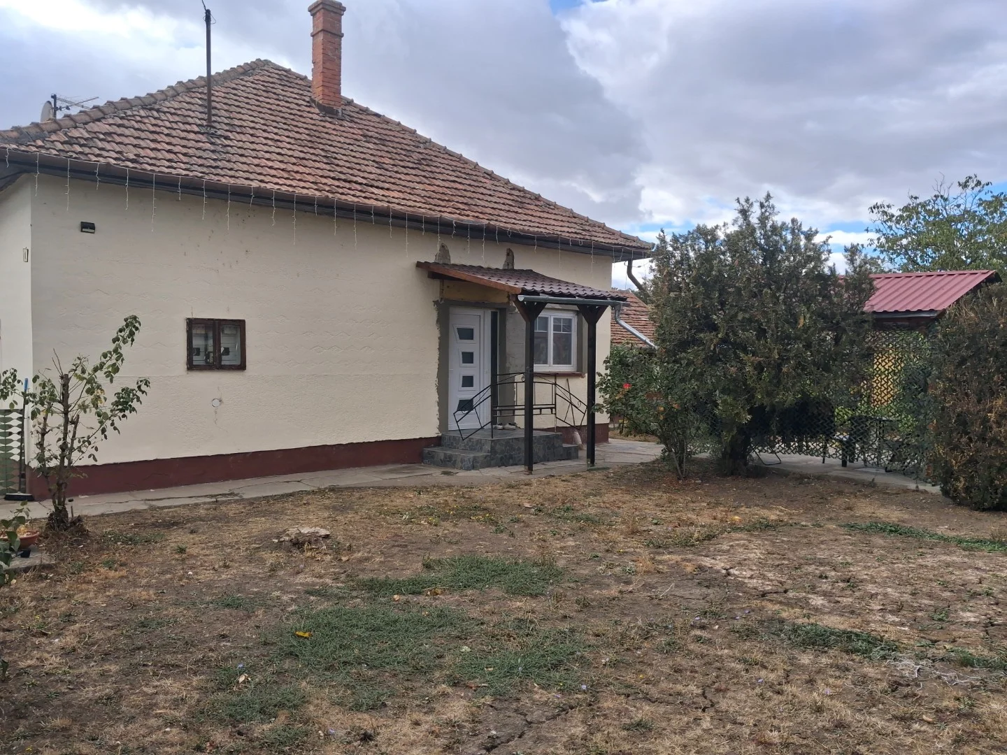 Eladó családi ház Kisújszállás Brassó utca - Kép 2