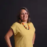 Éva Veronika Buschbach