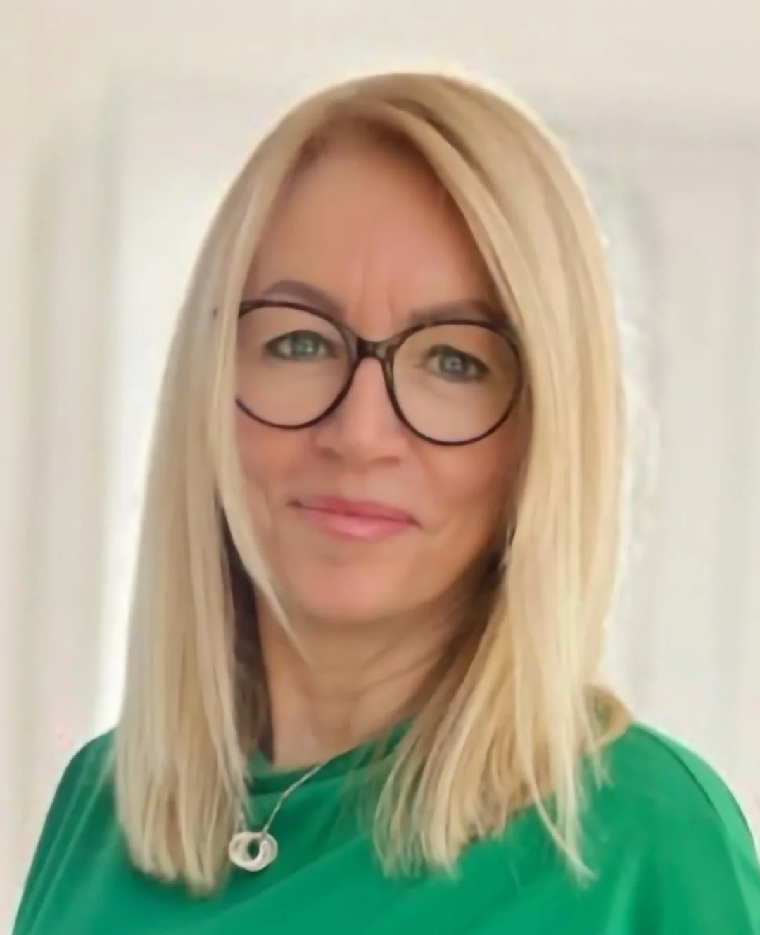 Káhn Zsuzsanna